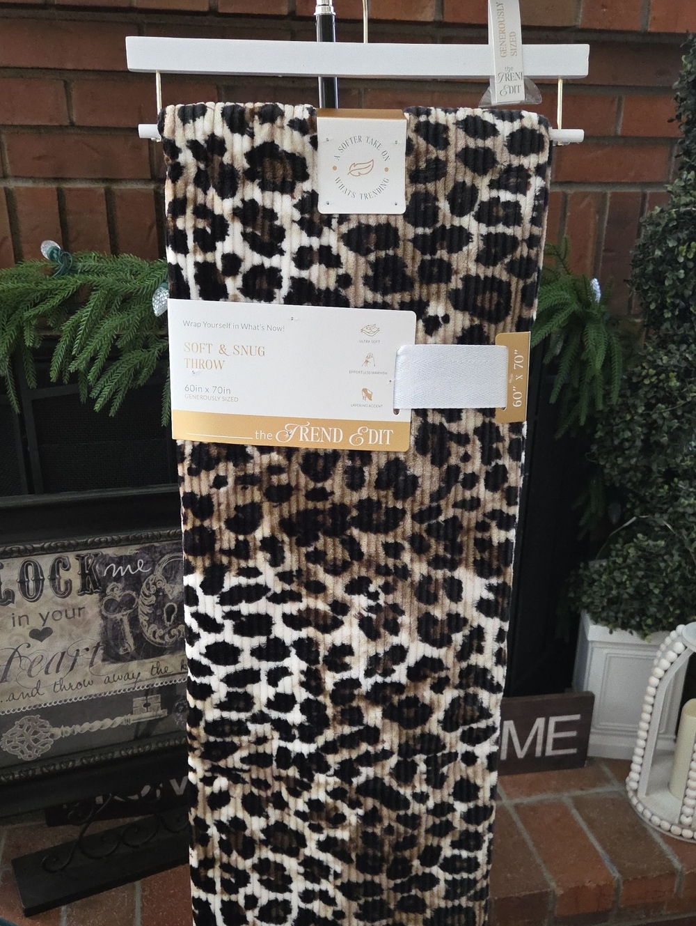 NWT Soft & Snug Leopard Print Throw - Brown Tan Black